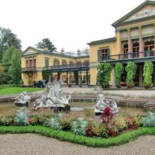 エリザベートの頭文字Ｅの形に改築された夏の別荘