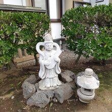 弁財天の像