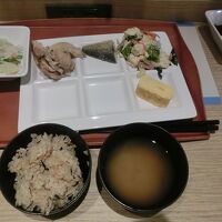 １日目の朝食(よそり方が下手でごめんなさい)