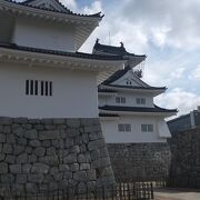 贅沢な建物