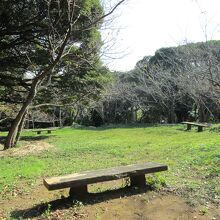 衣笠城址本郭跡