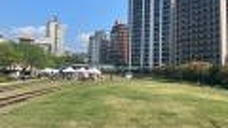 新北投駅横の公園