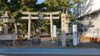 「七五三参り」に関する看板や旗が境内に