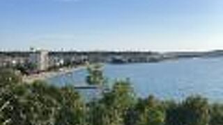 舘山寺と遊歩道