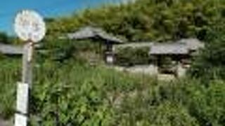 廃寺的な雰囲気が漂う