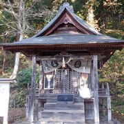 飯盛山にあった小さな神社でした。