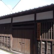 浜崎地区のなかにある江戸時代の土蔵