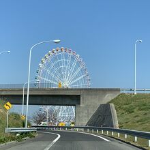 復路で、昼間に見ると、普通の観覧車でした