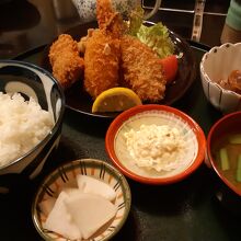 ミックスフライ定食