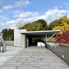 笠間日動美術館 企画展示館屋上テラス
