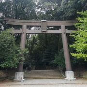 森の奥の神社