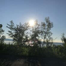 サロマ湖横の道路の眺め