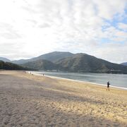 氣比の松原にある海水浴場