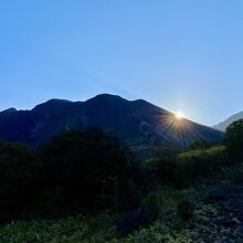 三俣山からの日の出(登山道から)