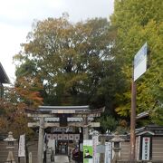 菅原道真公邸宅であった菅原院跡付近に鎮座する神社