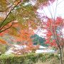 紅葉の中の露天風呂