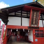 崖の上の神社