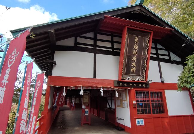 崖の上の神社