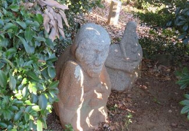 猿　石造　何処の国の遺跡から？ 明日香村の猿石 ［奈良県］-人文研究見聞録