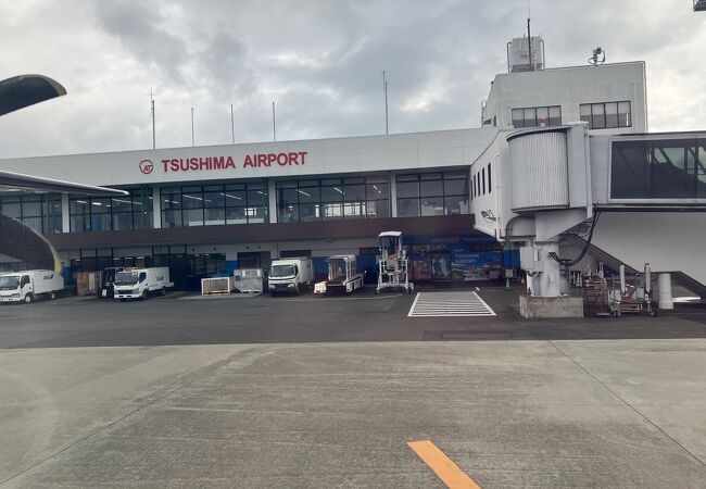 小さくてこじんまりとして利用しやすい空港です