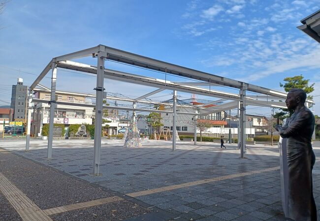 クリスマス装飾でした。