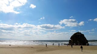 神話の舞台となる海岸。