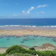 珊瑚礁の海が一望