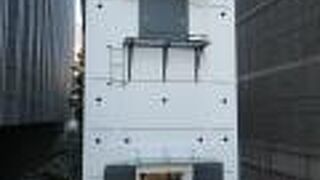 大正時代に建てられた蔵を利用したギャラリーです