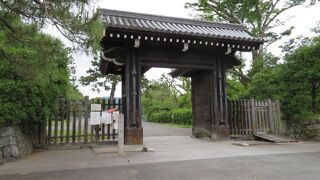 京都御苑の御門です