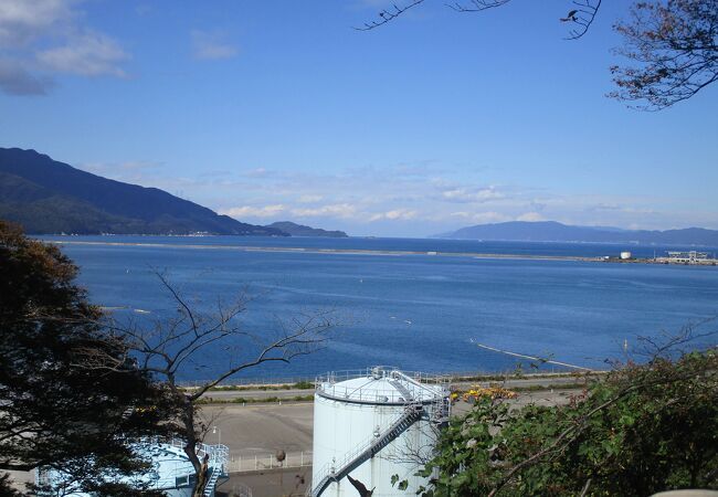 若狭湾と敦賀湾の間に突き出ている半島