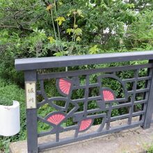 堀川に架かる橋です