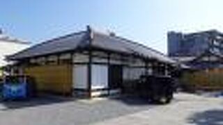 想像以上にシンプルな境内でした