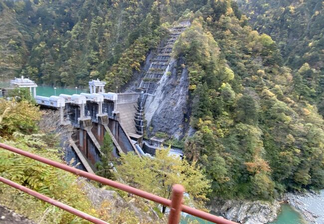 黒部ダムの下流にあるダム