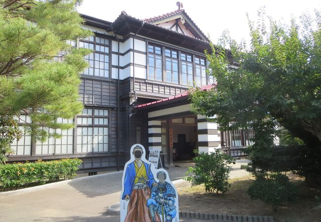 明治維新の多くの偉人を輩出した萩藩藩校です。