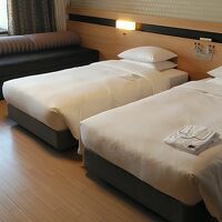 窓側にソファーベット2台