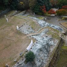 織田信長公居館跡を見下ろせます
