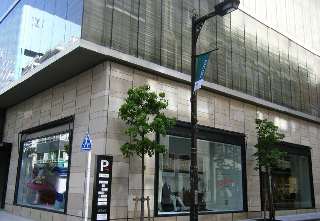 バーニーズ ニューヨーク (銀座店) クチコミ・アクセス・営業 バーニーズ ニューヨーク (銀座店) クチコミ・アクセス・営業