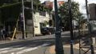 オルゴール堂の横