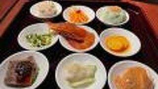 雰囲気のある邸宅でランチ