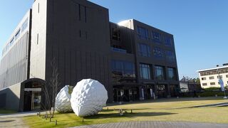 センター前にはイチゴのオブジェ♪