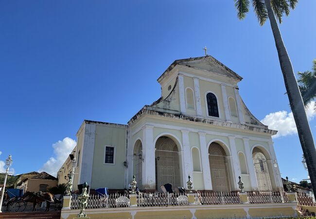 サンティシマ教会