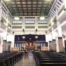 教会みたいな雰囲気　東京都のマークが書いてある