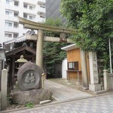 縁結びの神様です