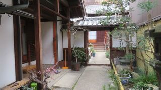 文子天満宮のそばにあります