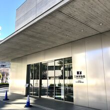 新しくて綺麗な建物