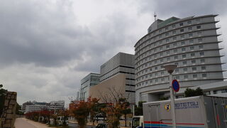 メニューに月替わりの途上国のお料理が