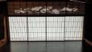 紅葉には少し早かったけど、勢を尽くした建物が素晴らしかったです