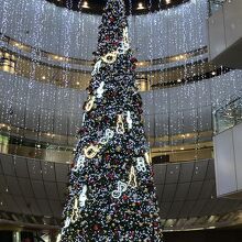 巨大クリスマスツリー