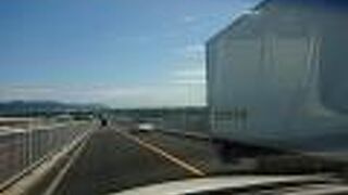 遠くから見ると凄い傾斜だが、走ってみるとそれほどでも