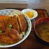 山形県のＢ級グルメ冷たい肉そばとカレー風味のカツ丼